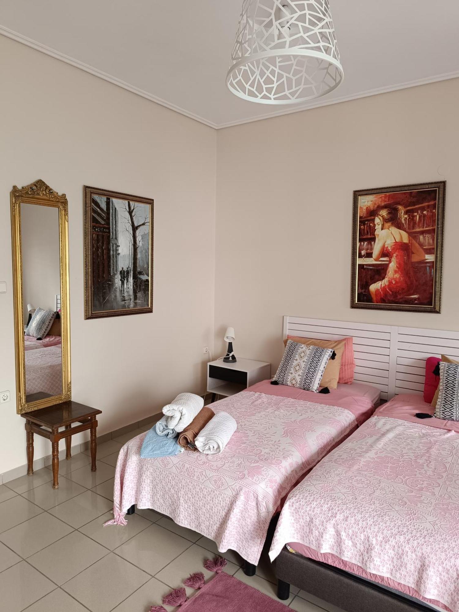 Corinth Spacious Apartment מראה חיצוני תמונה