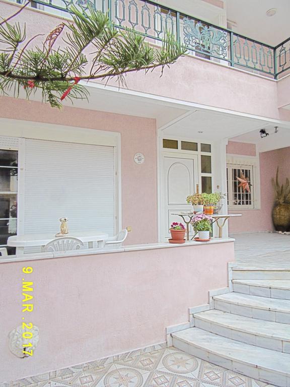 Corinth Spacious Apartment מראה חיצוני תמונה