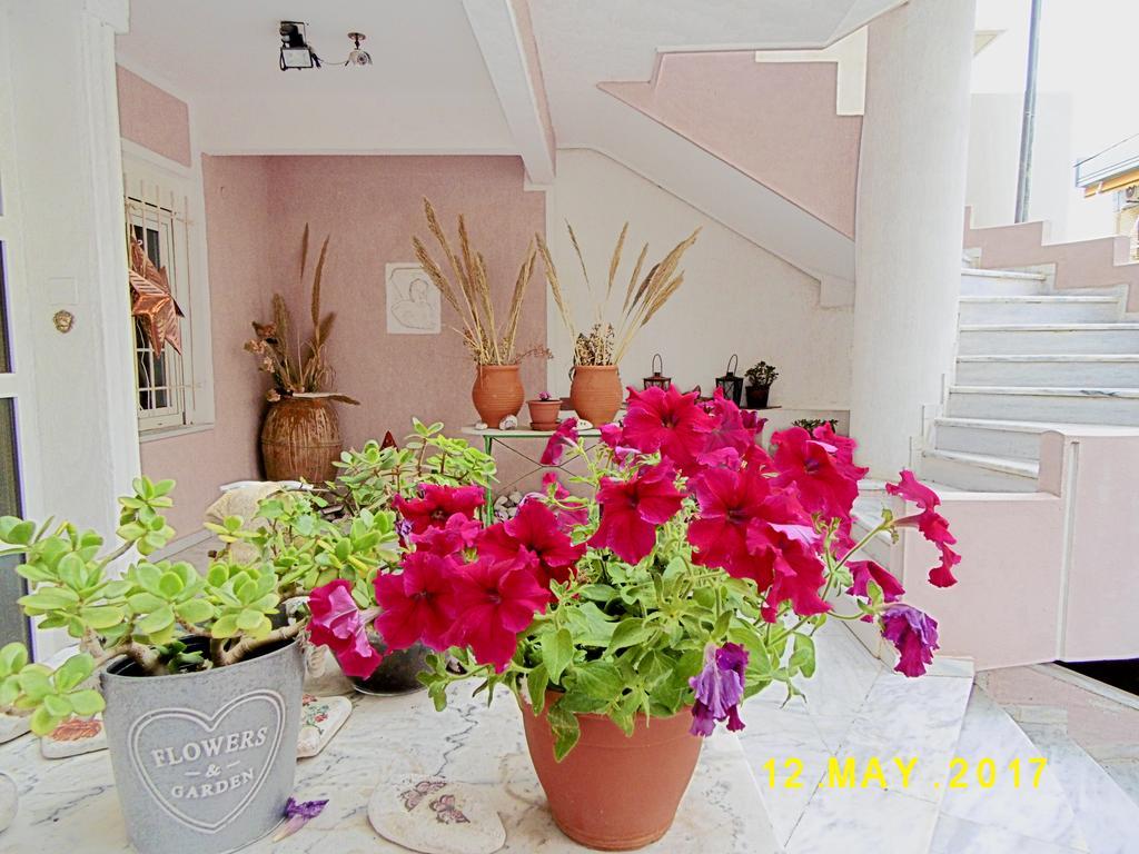 Corinth Spacious Apartment מראה חיצוני תמונה